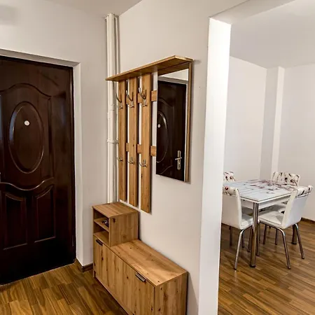 Apartment 3 Royal