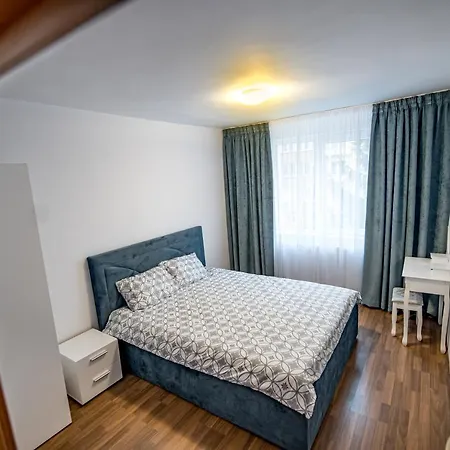 Apartment 3 Royal